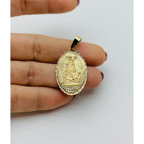 10k gold pendant Caridad del cobre Virgen - our lady of charity